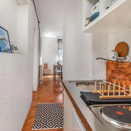 Beautiful In With Kitchen Apartament *