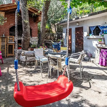Appartement Beautiful In With Kitchen Rijeka